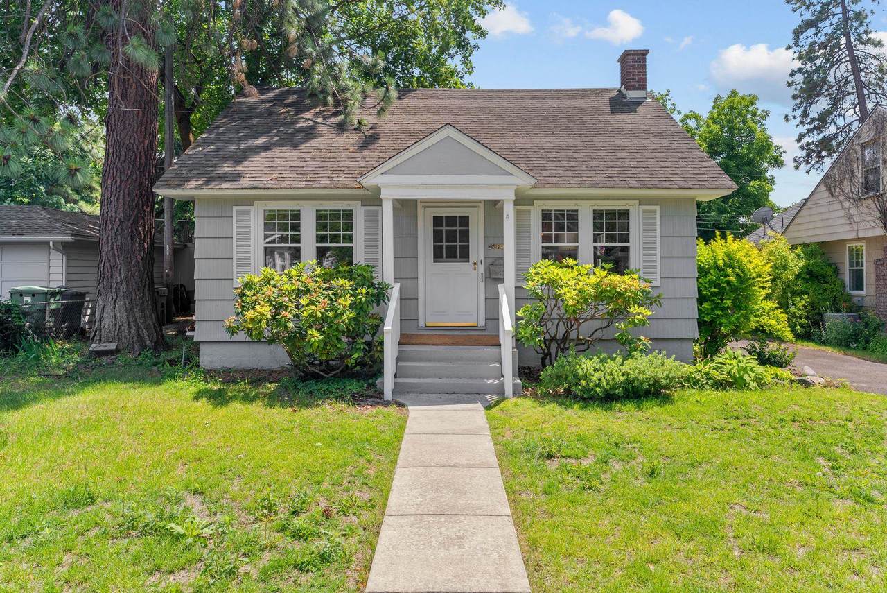 624 24th Ave - Photo 1
