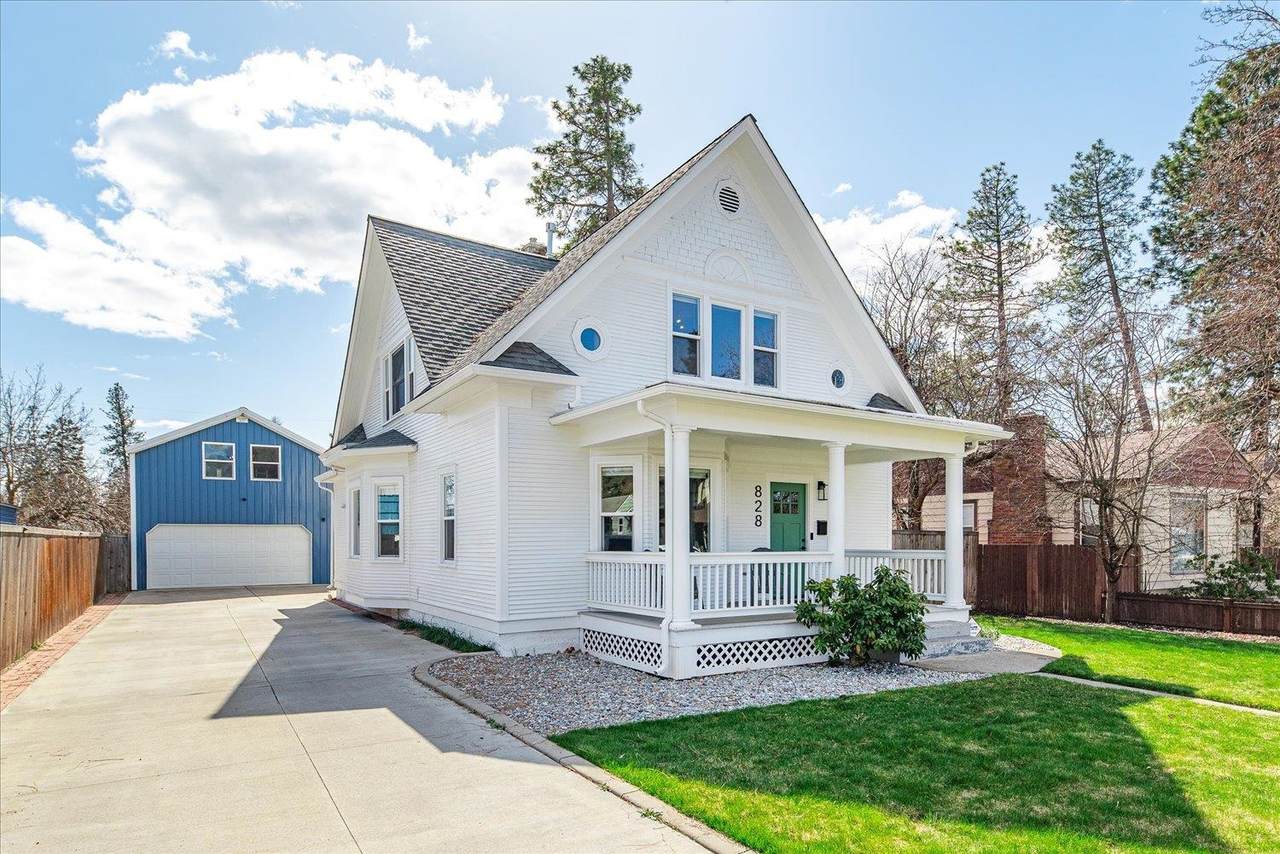 828 33RD Ave - Photo 1