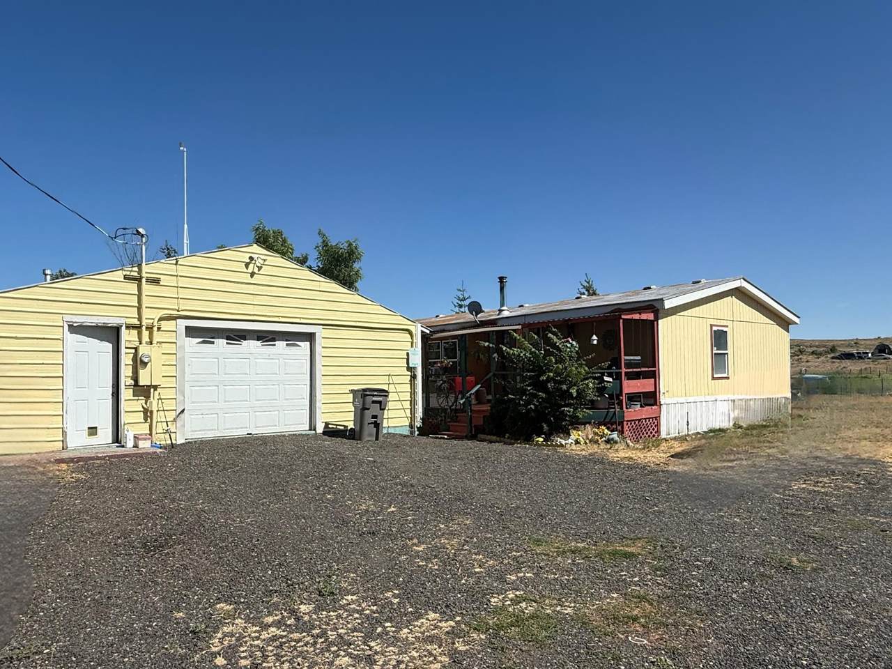 502 Fairweather St - Photo 1