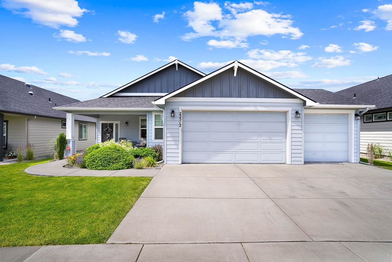 22512 Penrose Ln - Photo 1