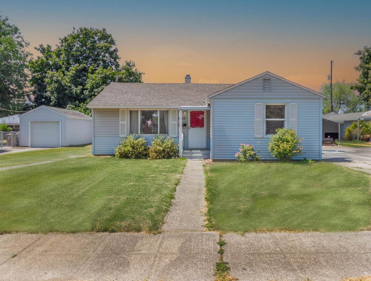 4527 Rustle St - Photo 1
