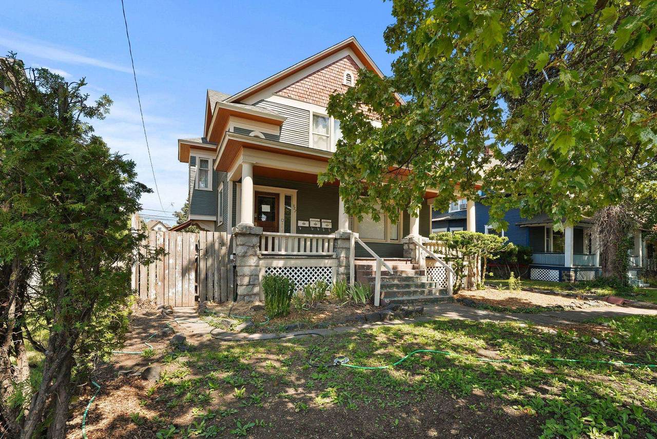 927 Augusta Ave - Photo 1