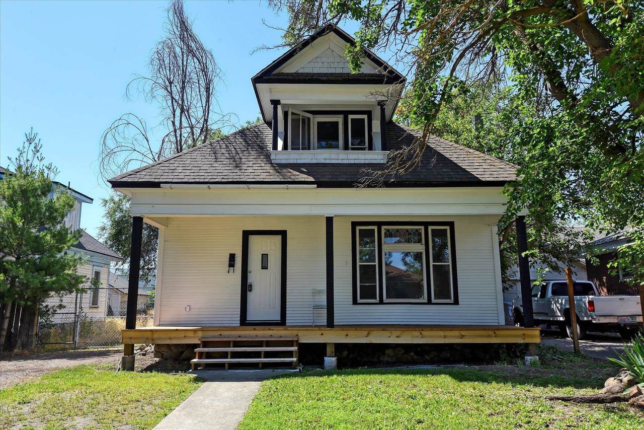 1121 Knox Ave - Photo 1