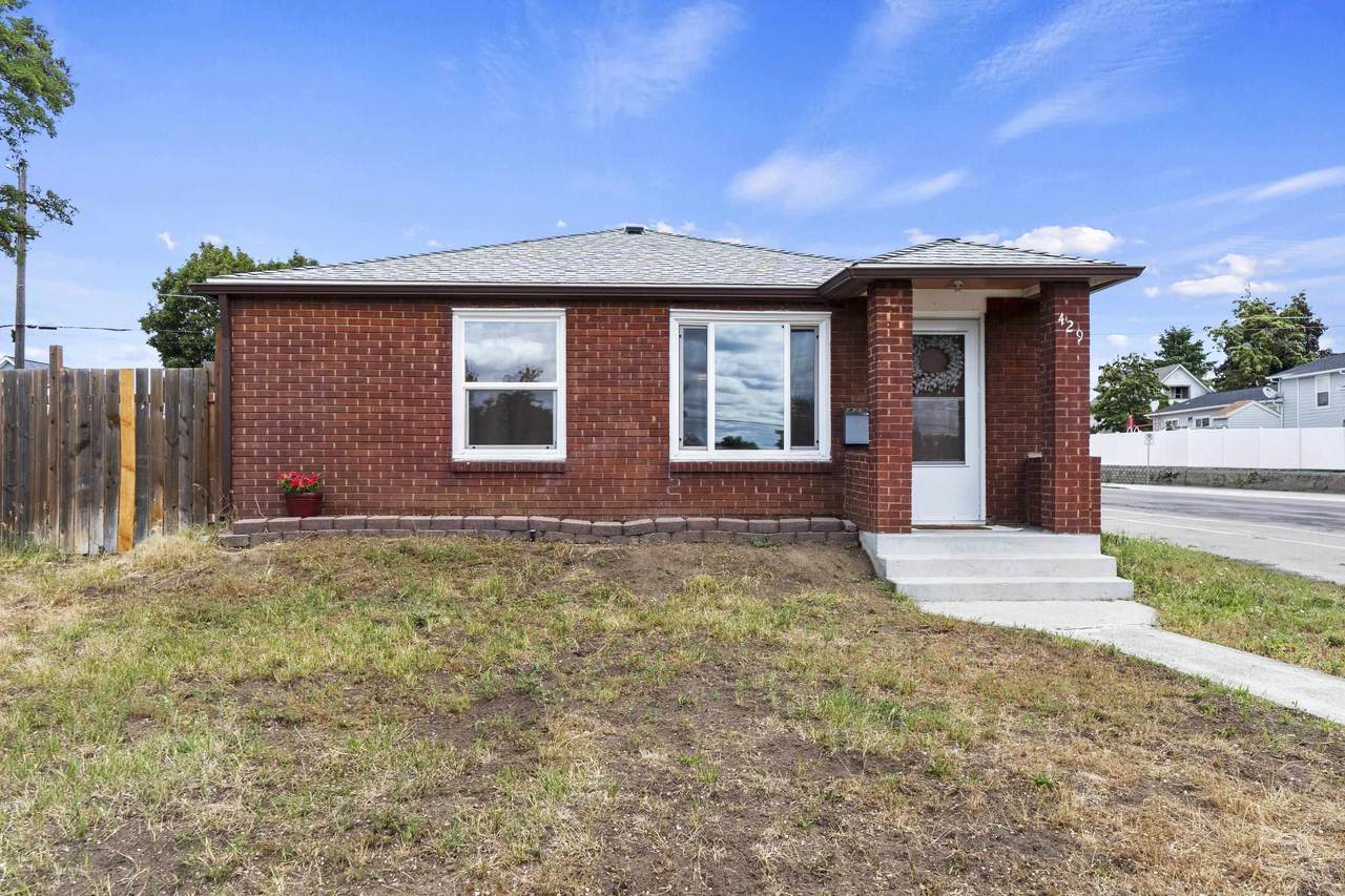 429 Gordon Ave - Photo 1