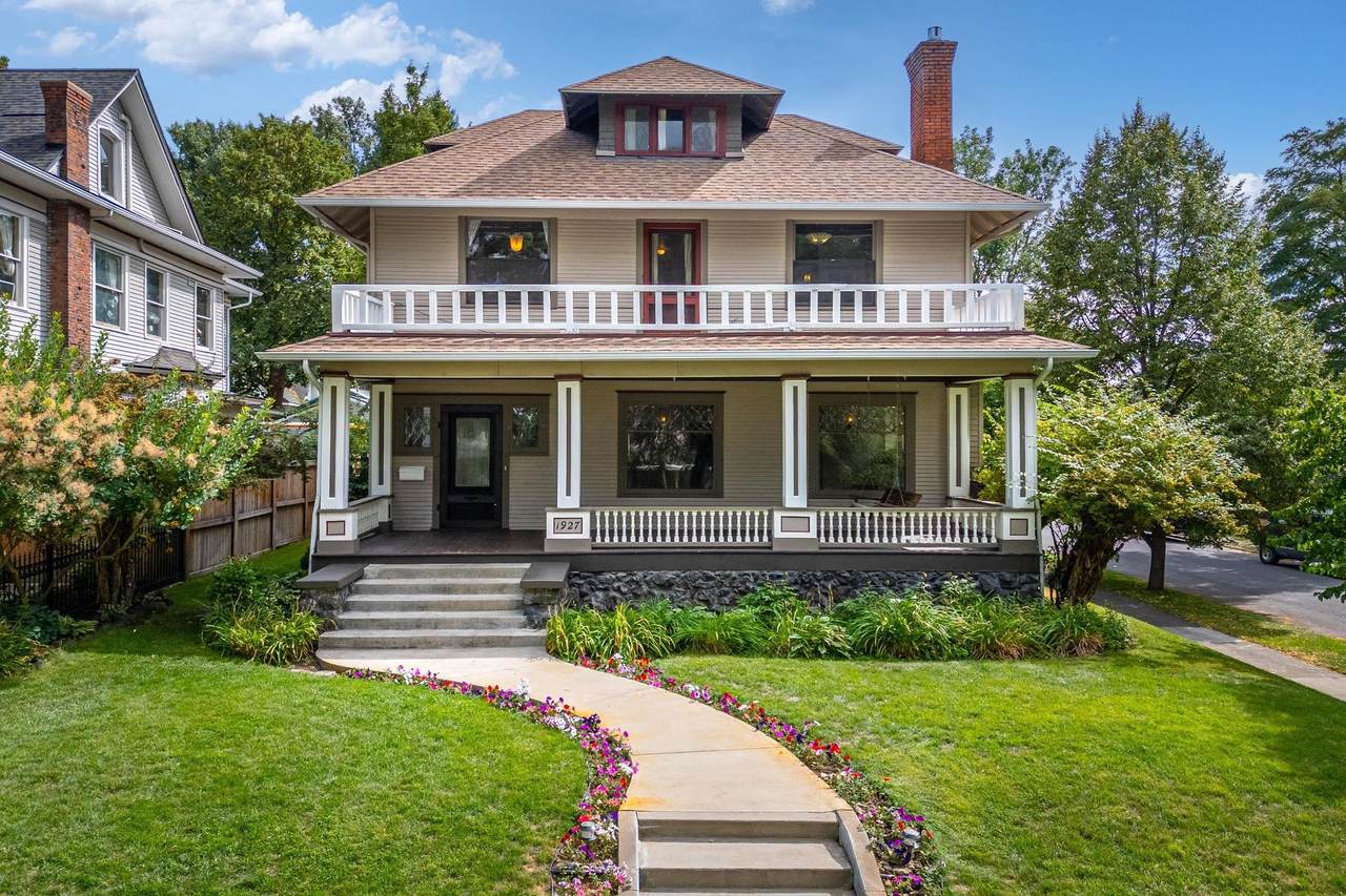 1927 9th Ave - Photo 1