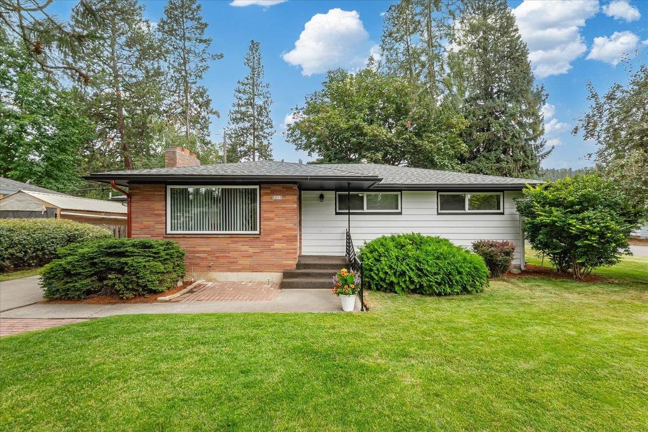8203 Hughes Dr - Photo 1