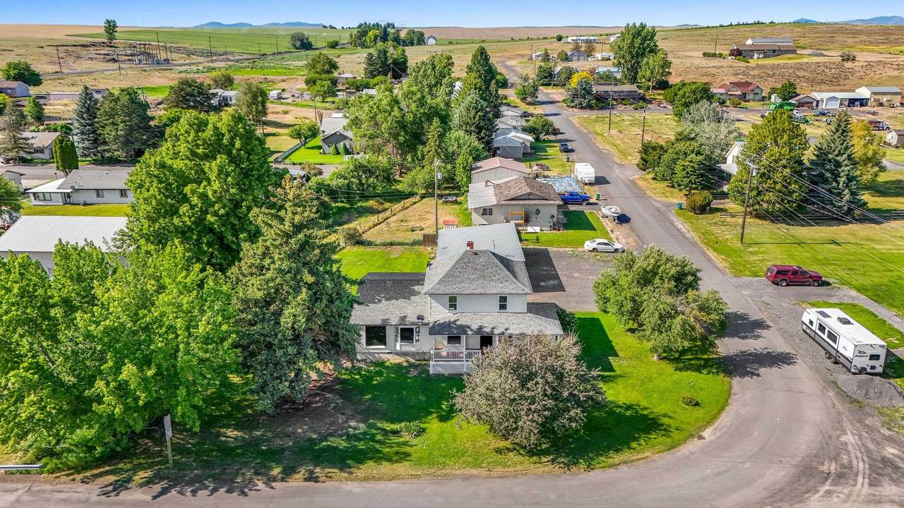 449 Cliff Ave - Photo 1