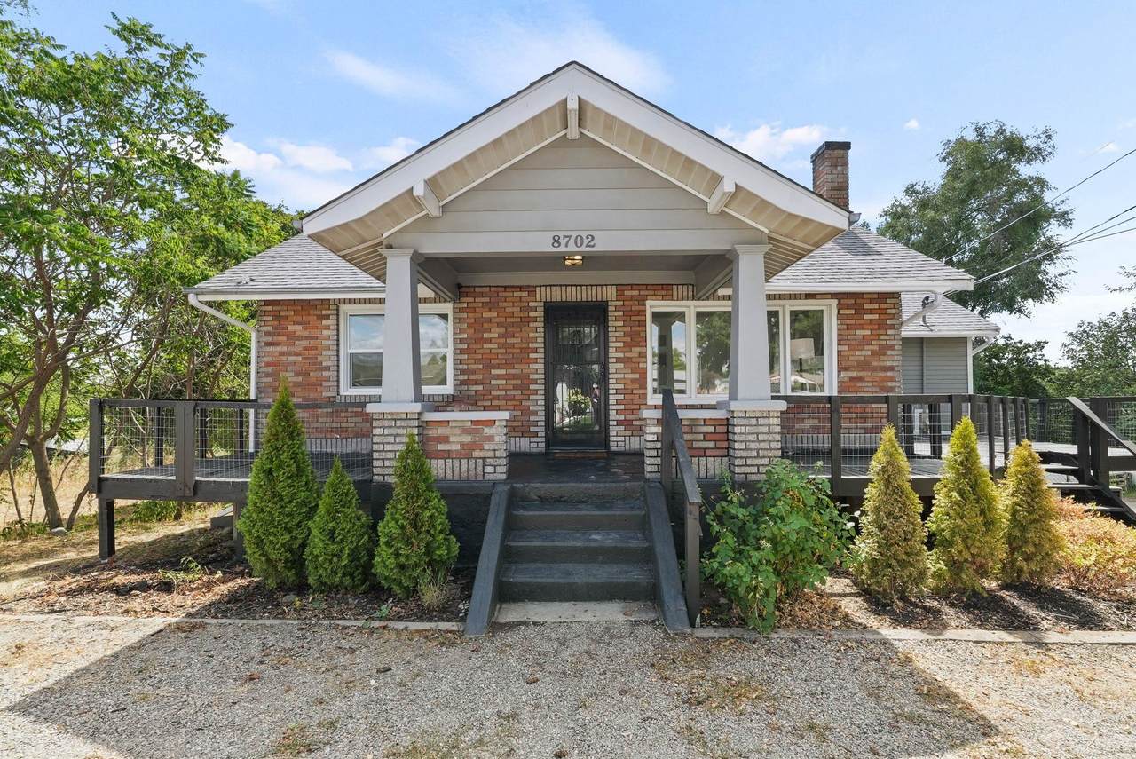 8702 Valleyway Ave - Photo 1