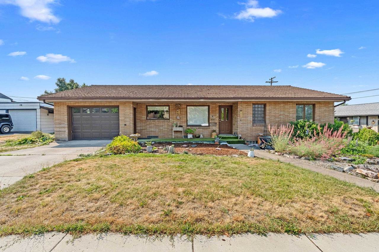 910 Elep Ave - Photo 1