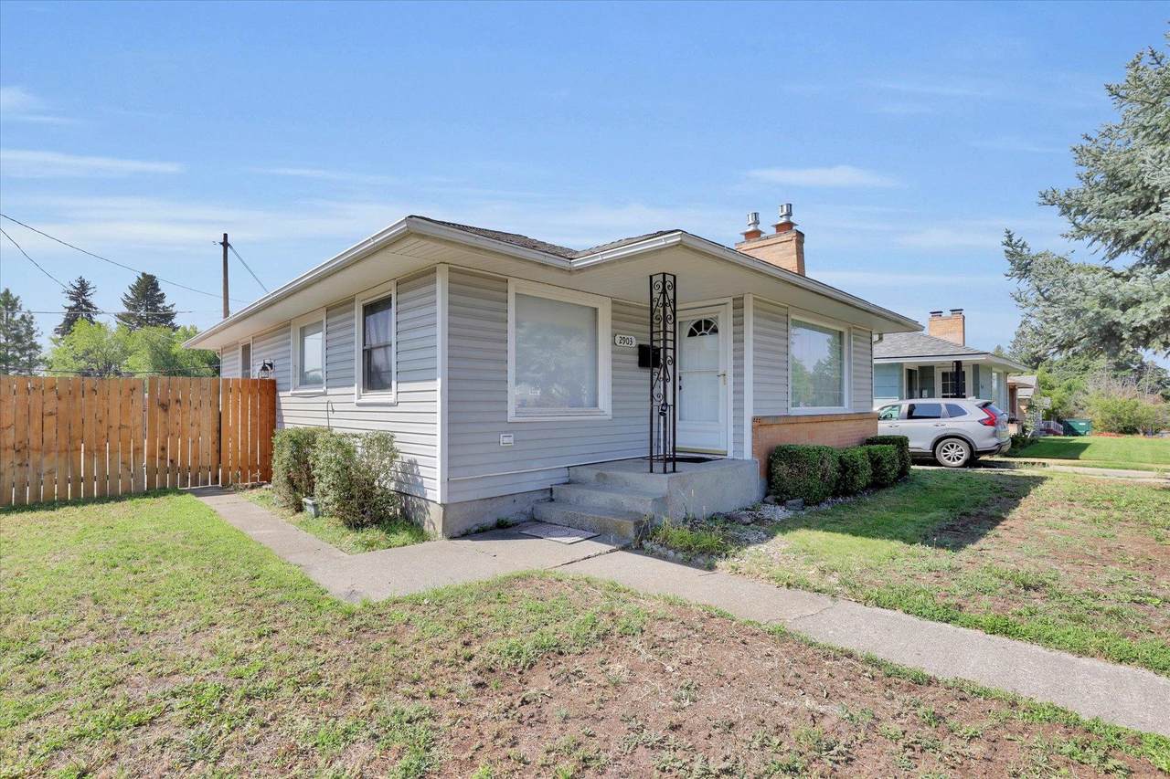 2903 Heroy Ave - Photo 1