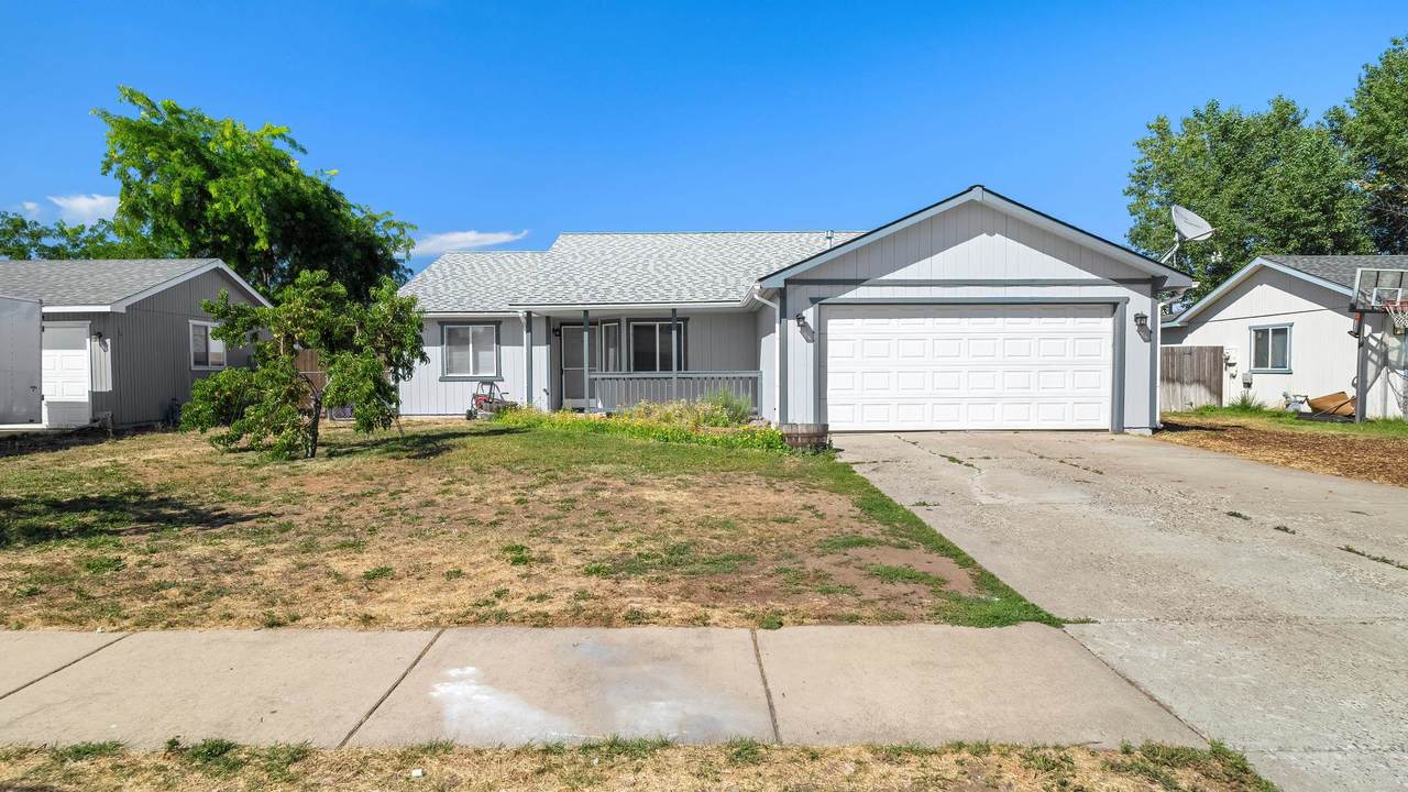 12608 9th Ave - Photo 1