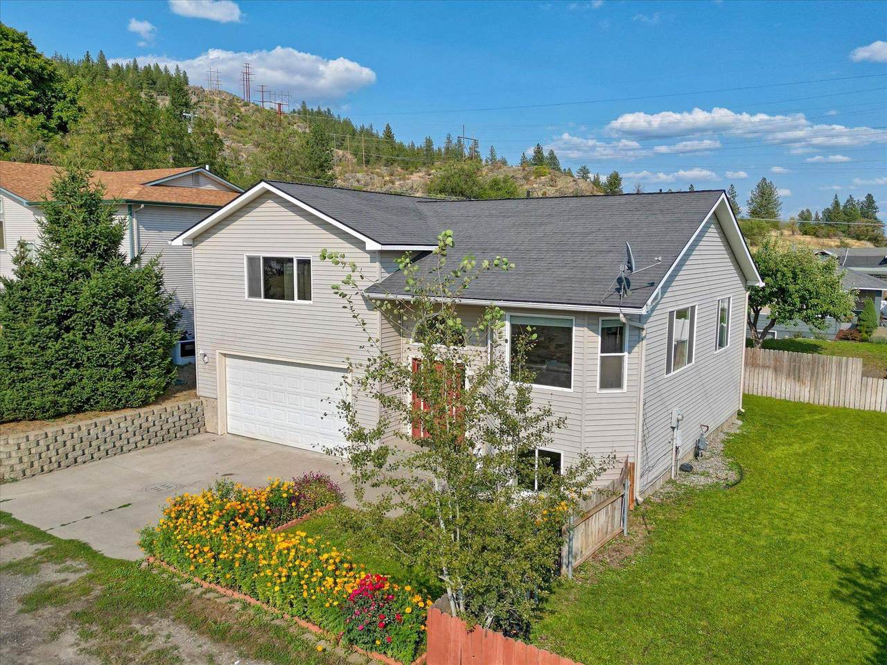 4419 Frederick Ave - Photo 1