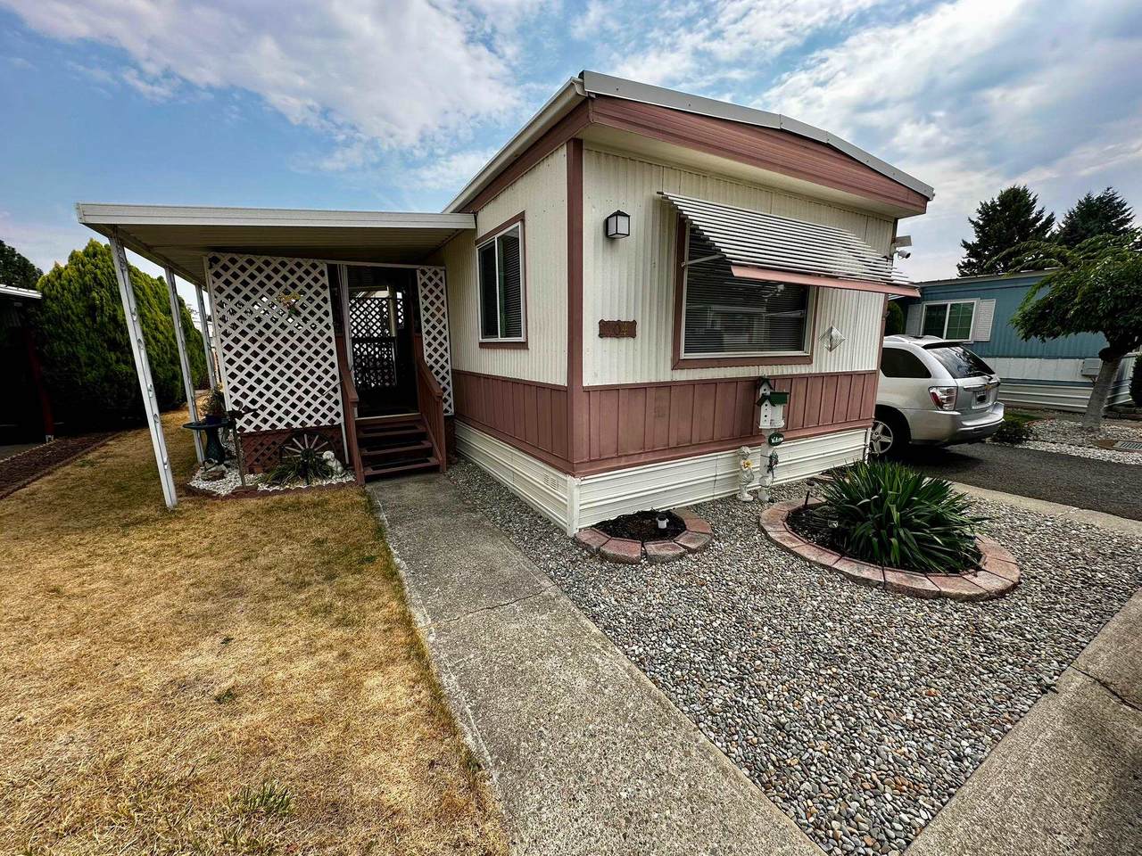 1211-#104 Lyons Ave - Photo 1