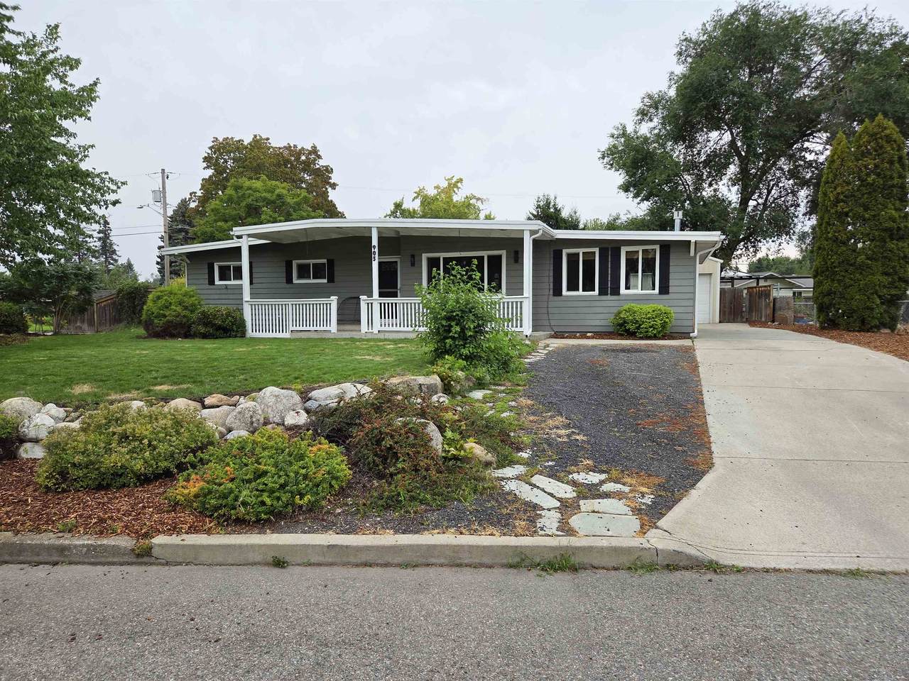 905 Ravalli Dr - Photo 1