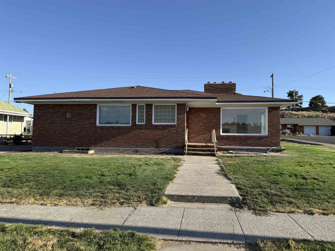 702 2nd Ave - Photo 1