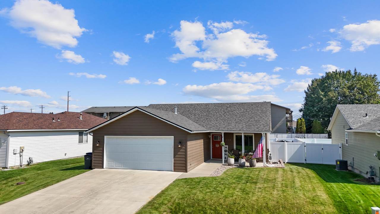 209 Morrow Ln - Photo 1