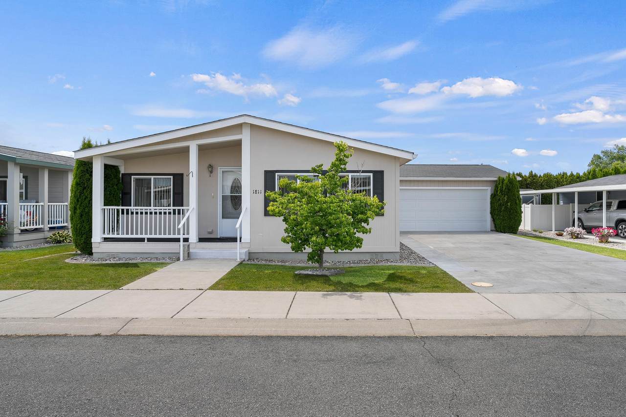 1811 Grady Ln - Photo 1