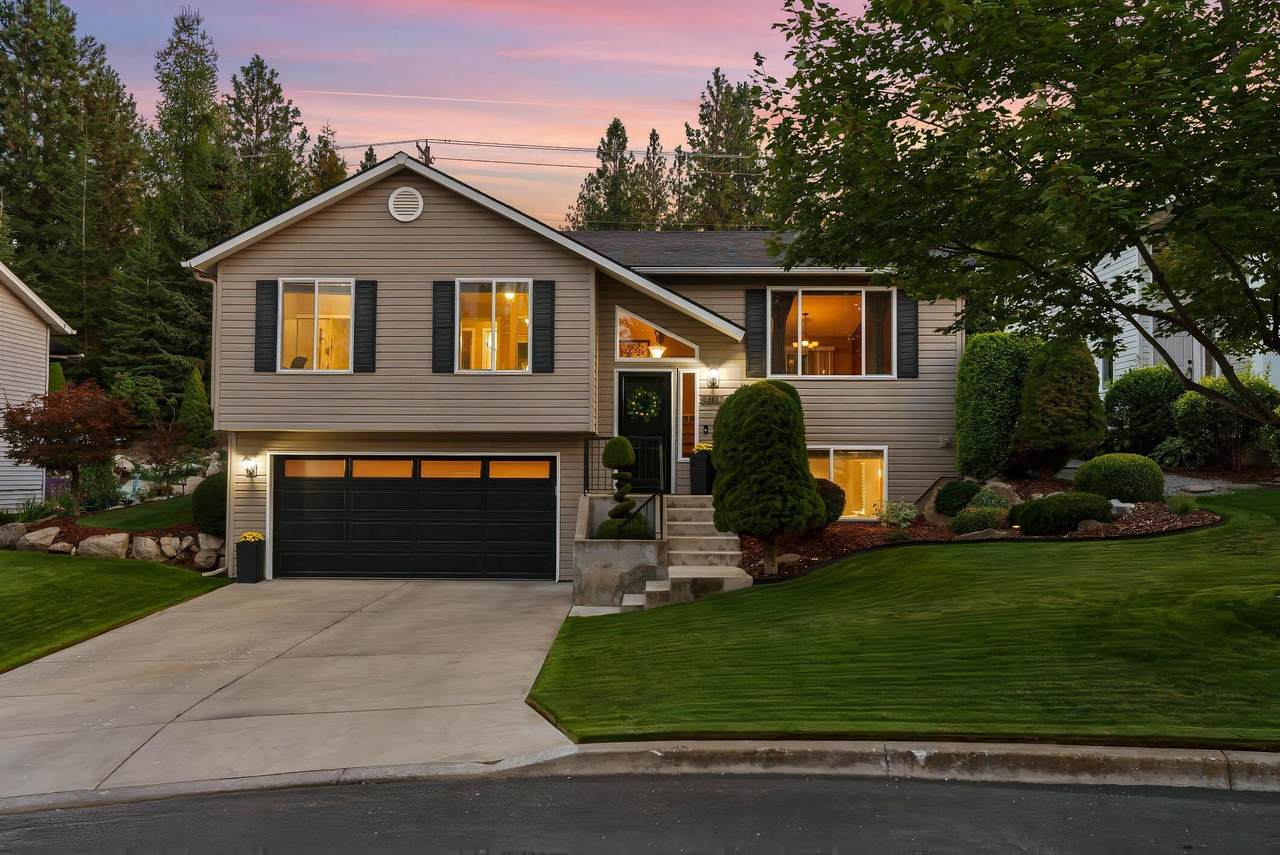 4724 15th Ave - Photo 1