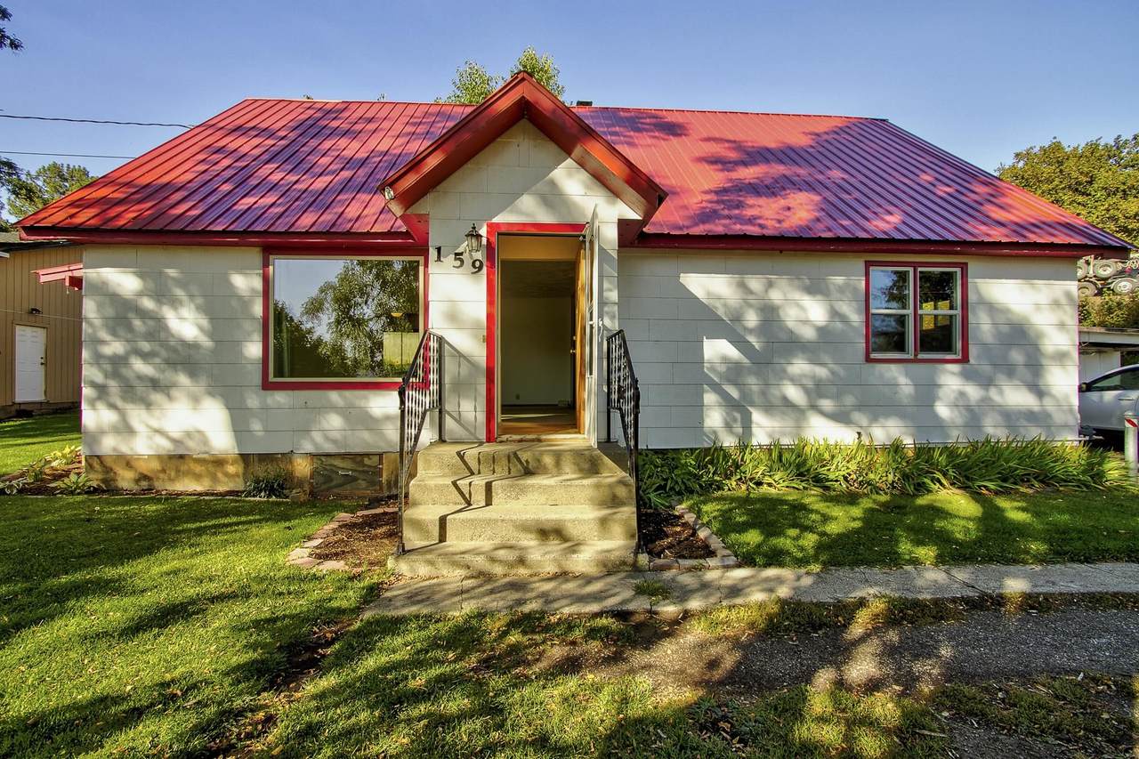 159 10th Ave - Photo 1