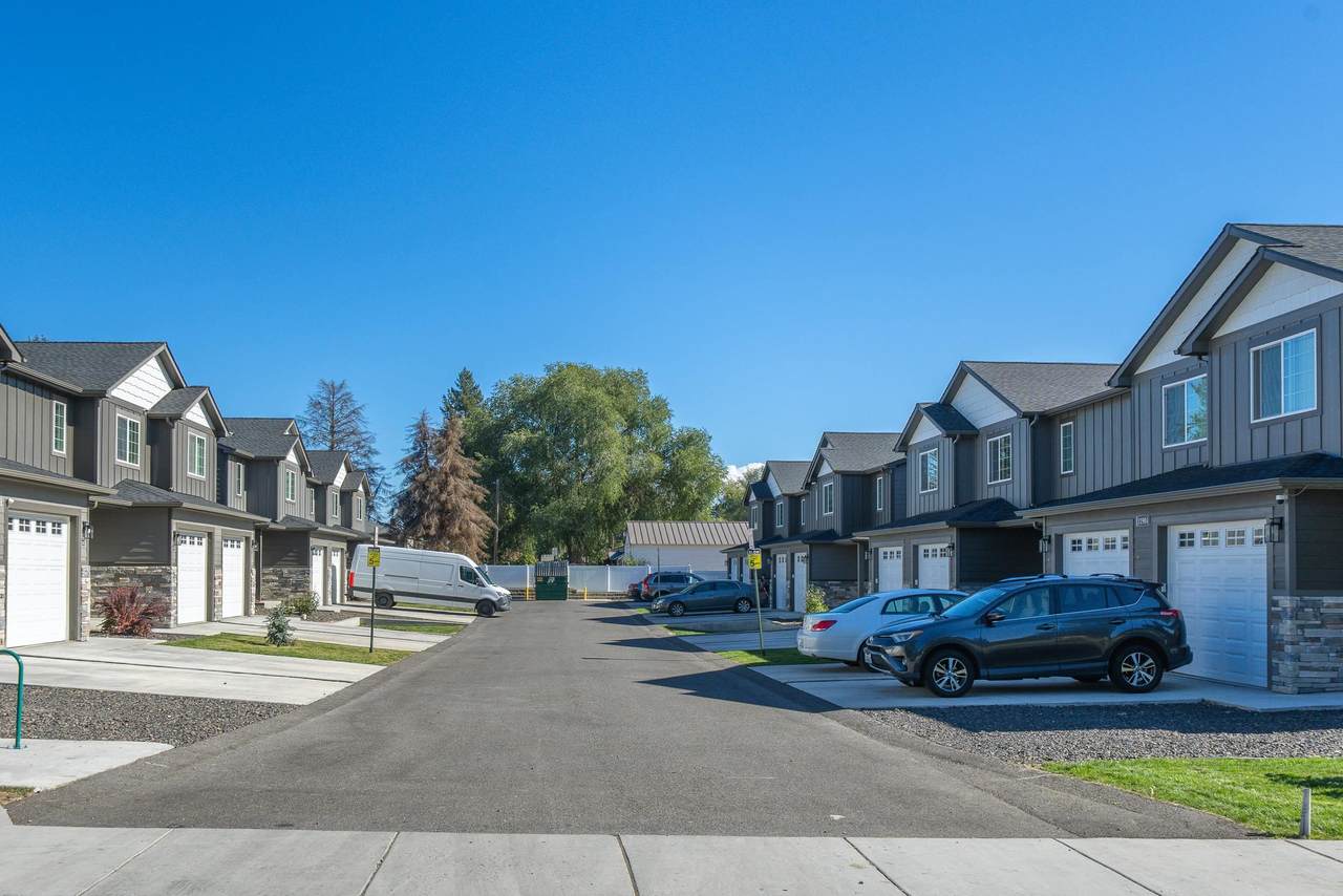 11904,11905,119 Spruce Ln - Photo 1