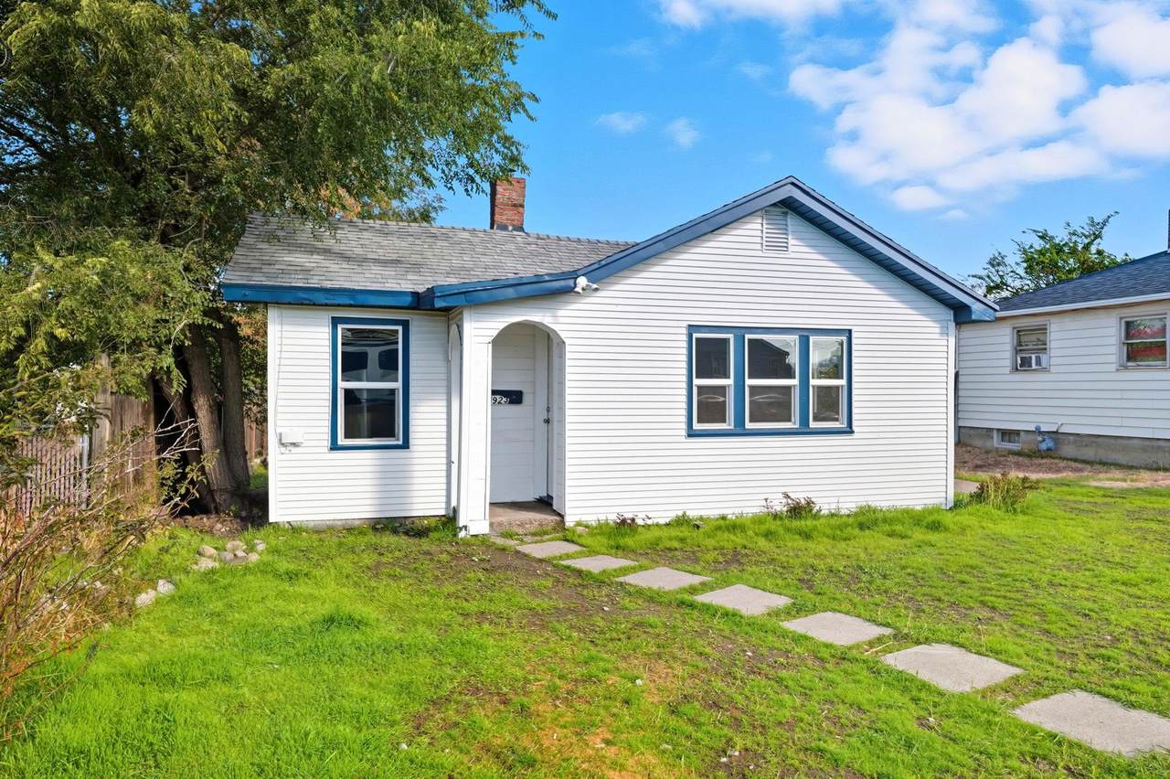 923 Courtland Ave - Photo 1