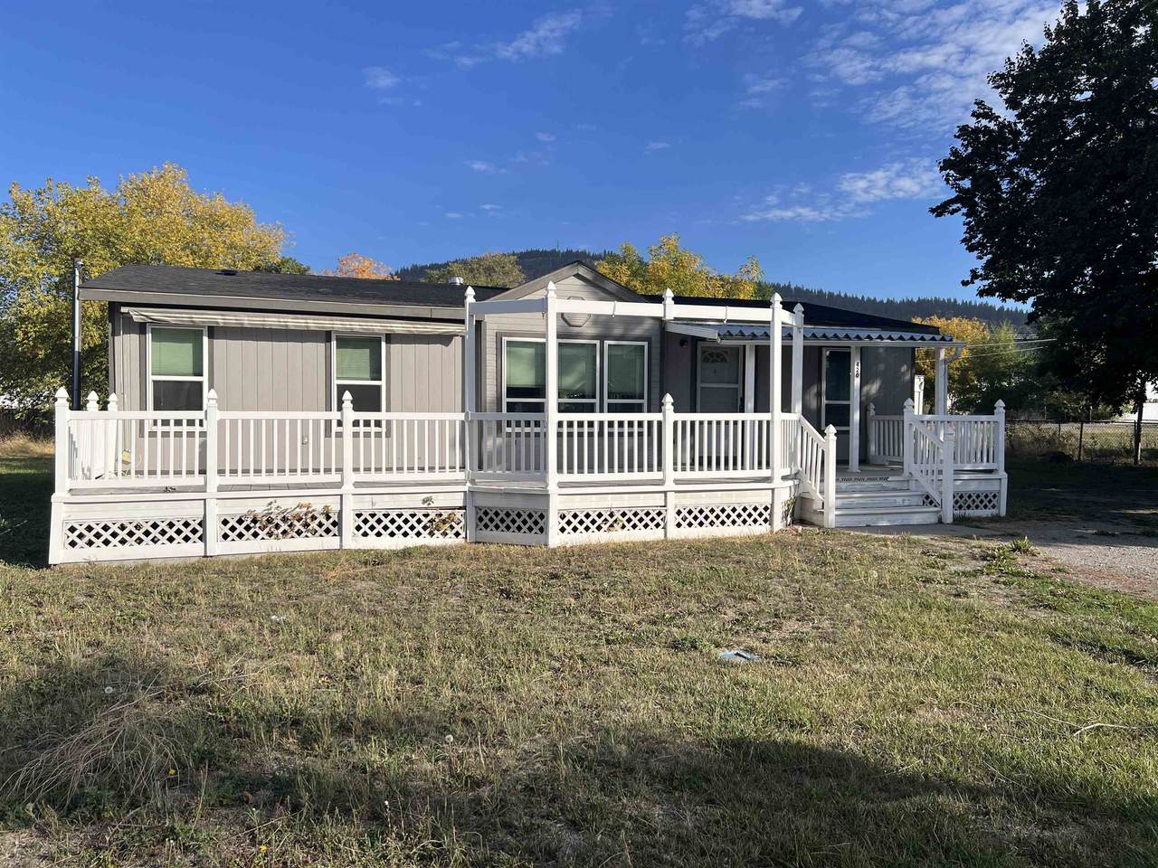 420 2nd Ave - Photo 1