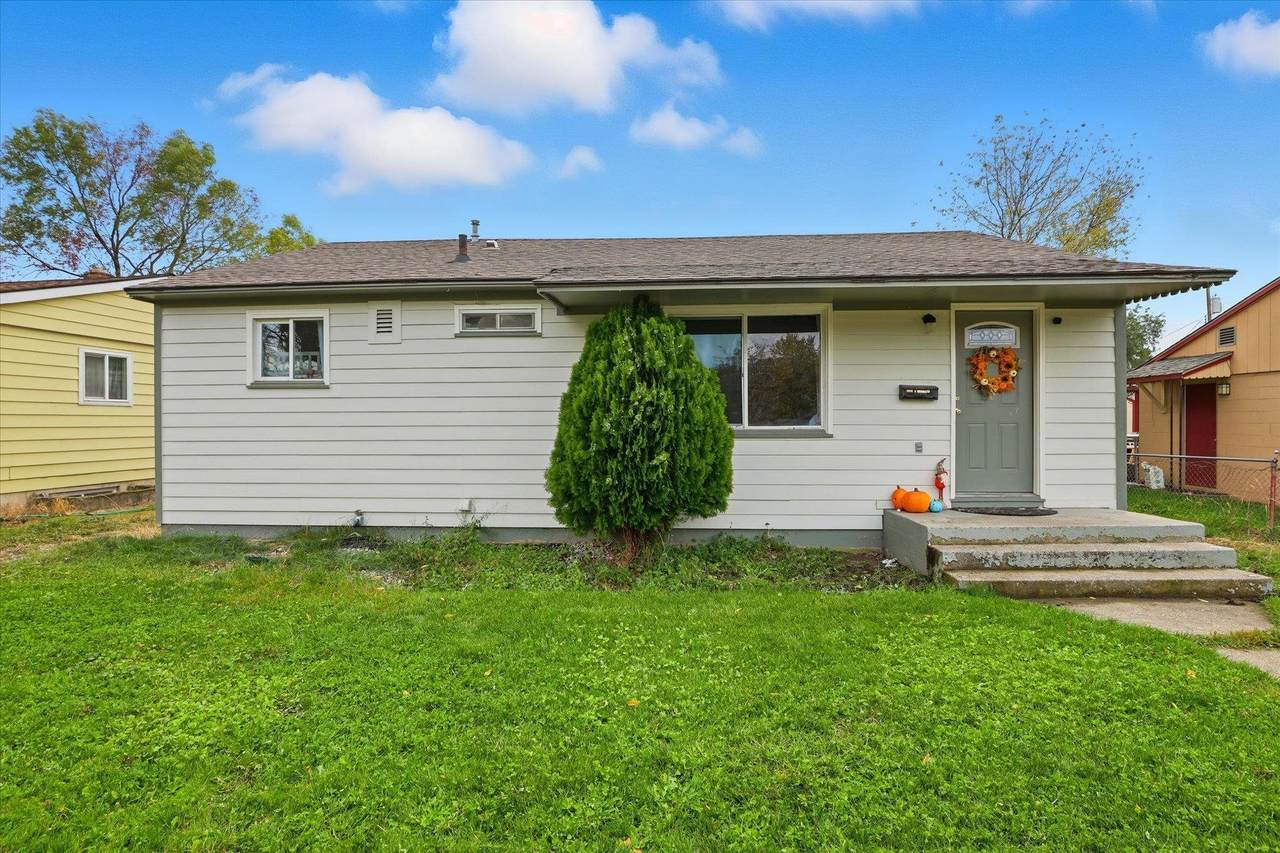 2824 Marshall Ave - Photo 1