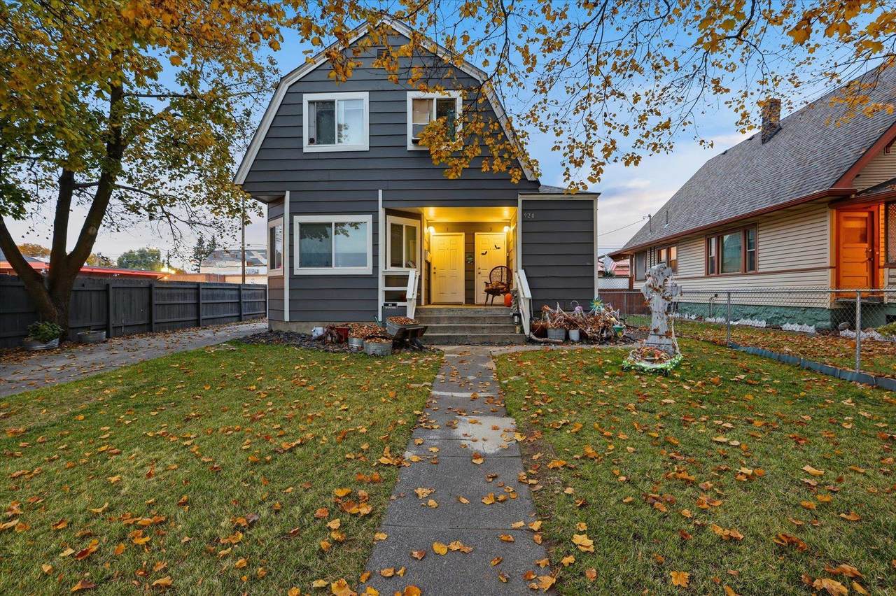 920 York Ave - Photo 1