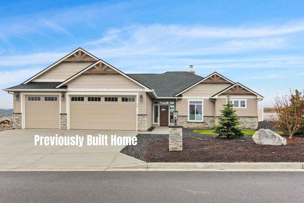 44 Center Ln - Photo 1