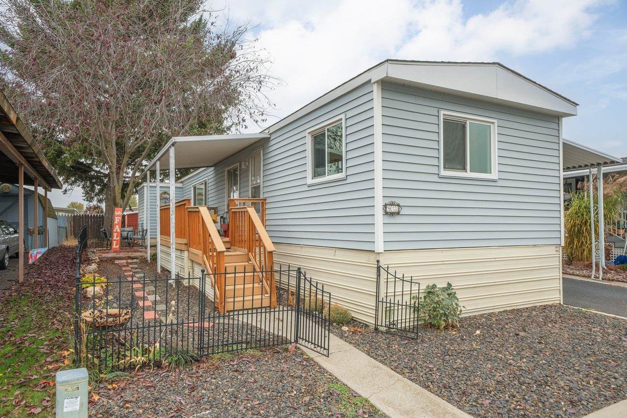 1211-#93 Lyons Ave - Photo 1