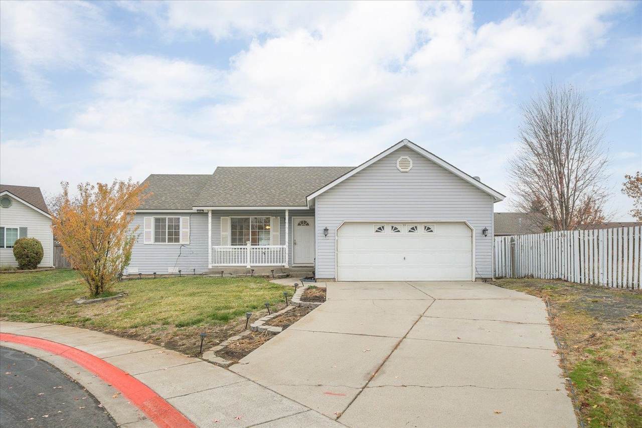 3012 Meadow Glen Ln - Photo 1