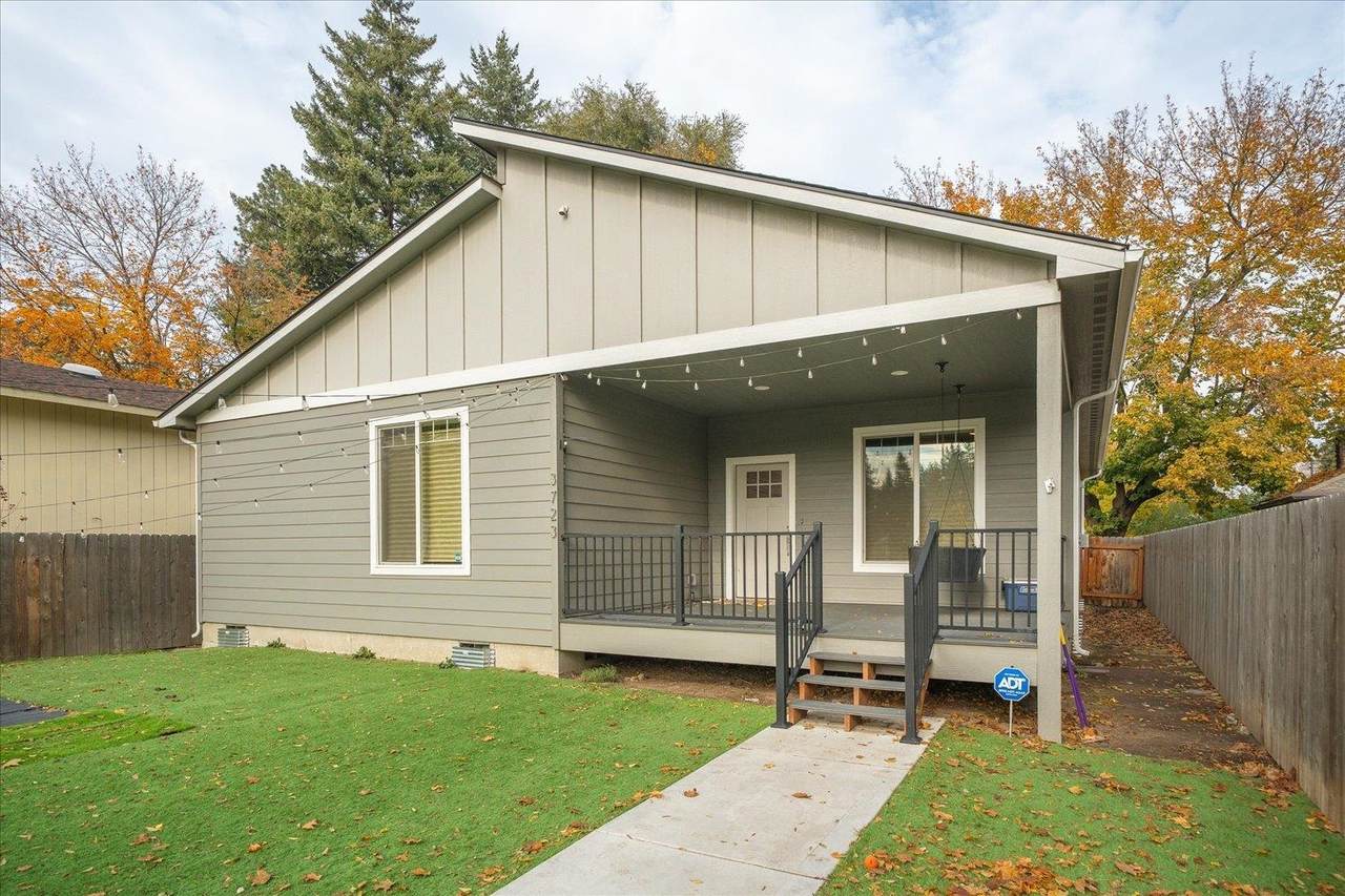 3723 Hartson Ave - Photo 1