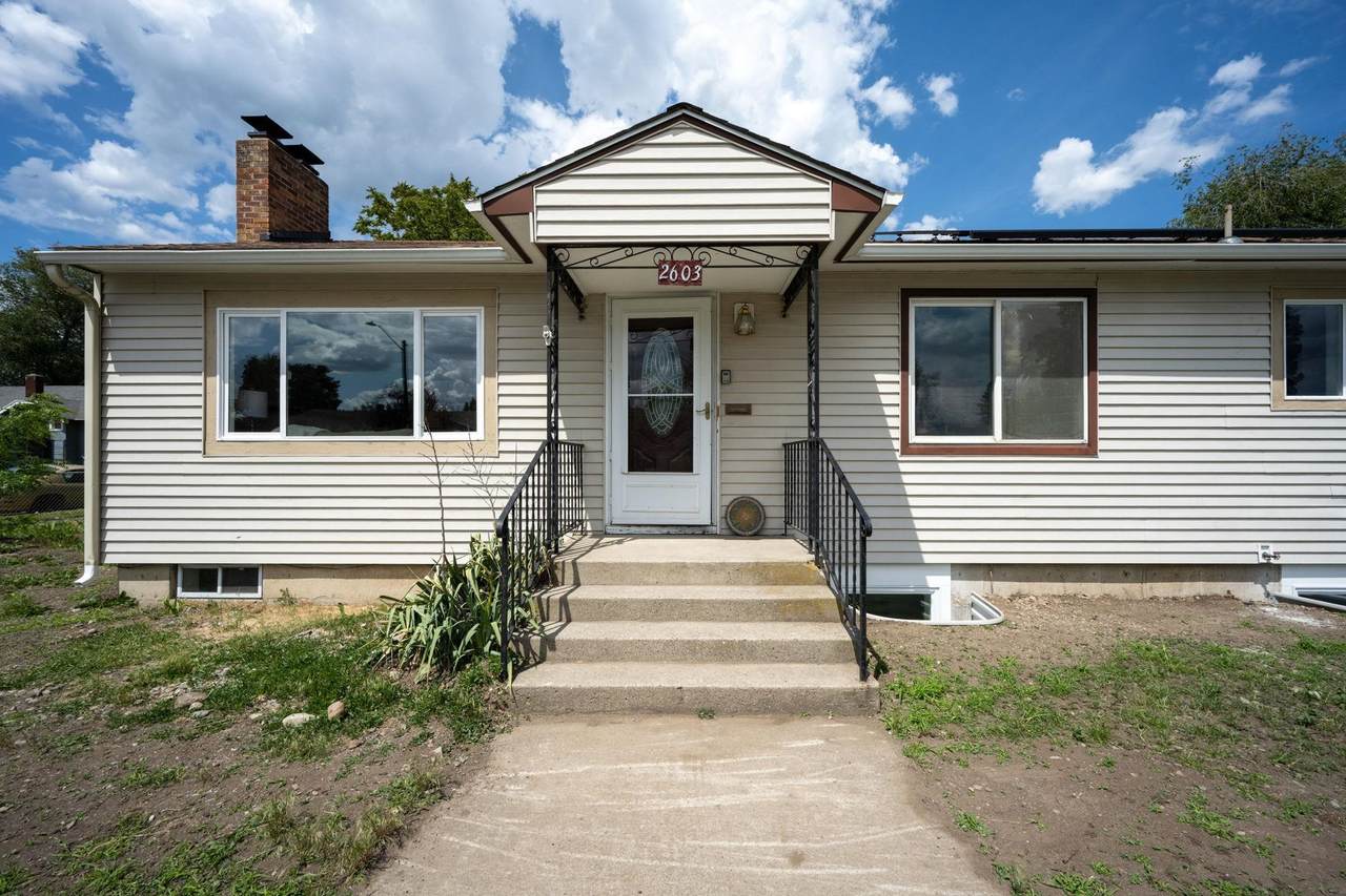 2603 Wellesley Ave - Photo 1