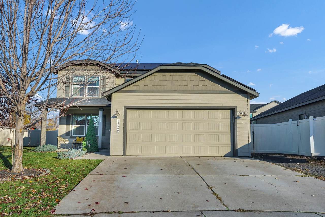 1726 Caufield Ct - Photo 1