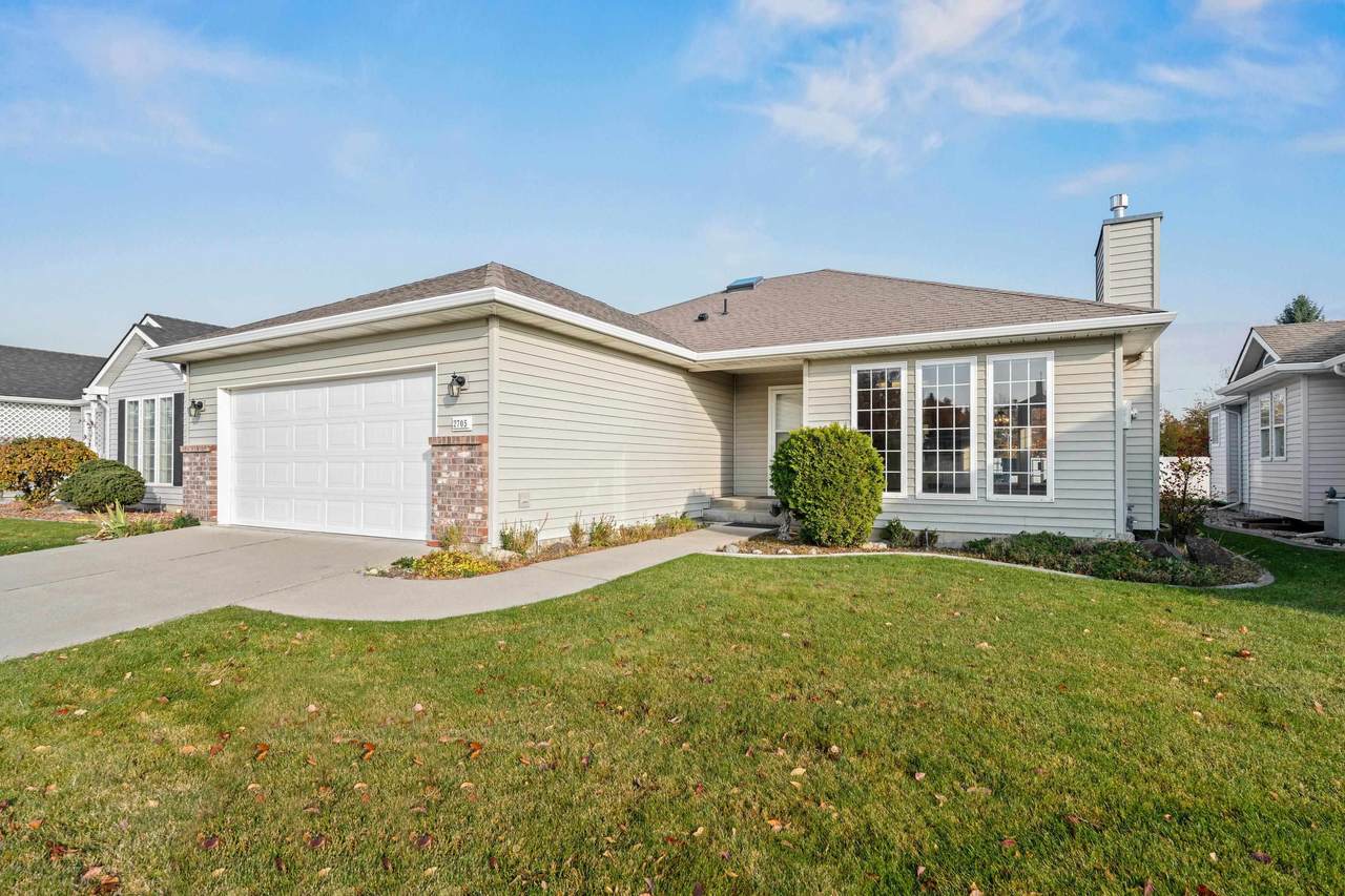 2705 Sunnybrook Ln - Photo 1