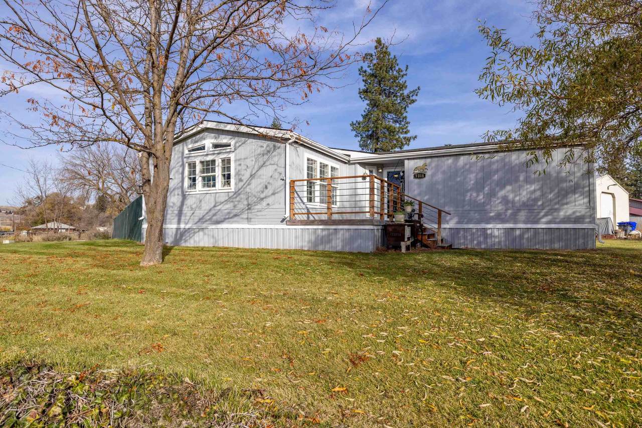 7318 Julia St - Photo 1