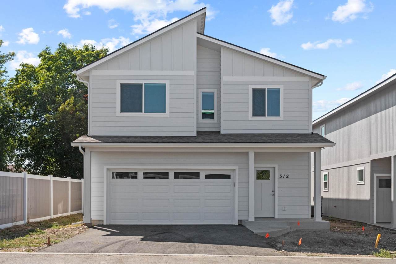 312 Woodlawn Ln - Photo 1