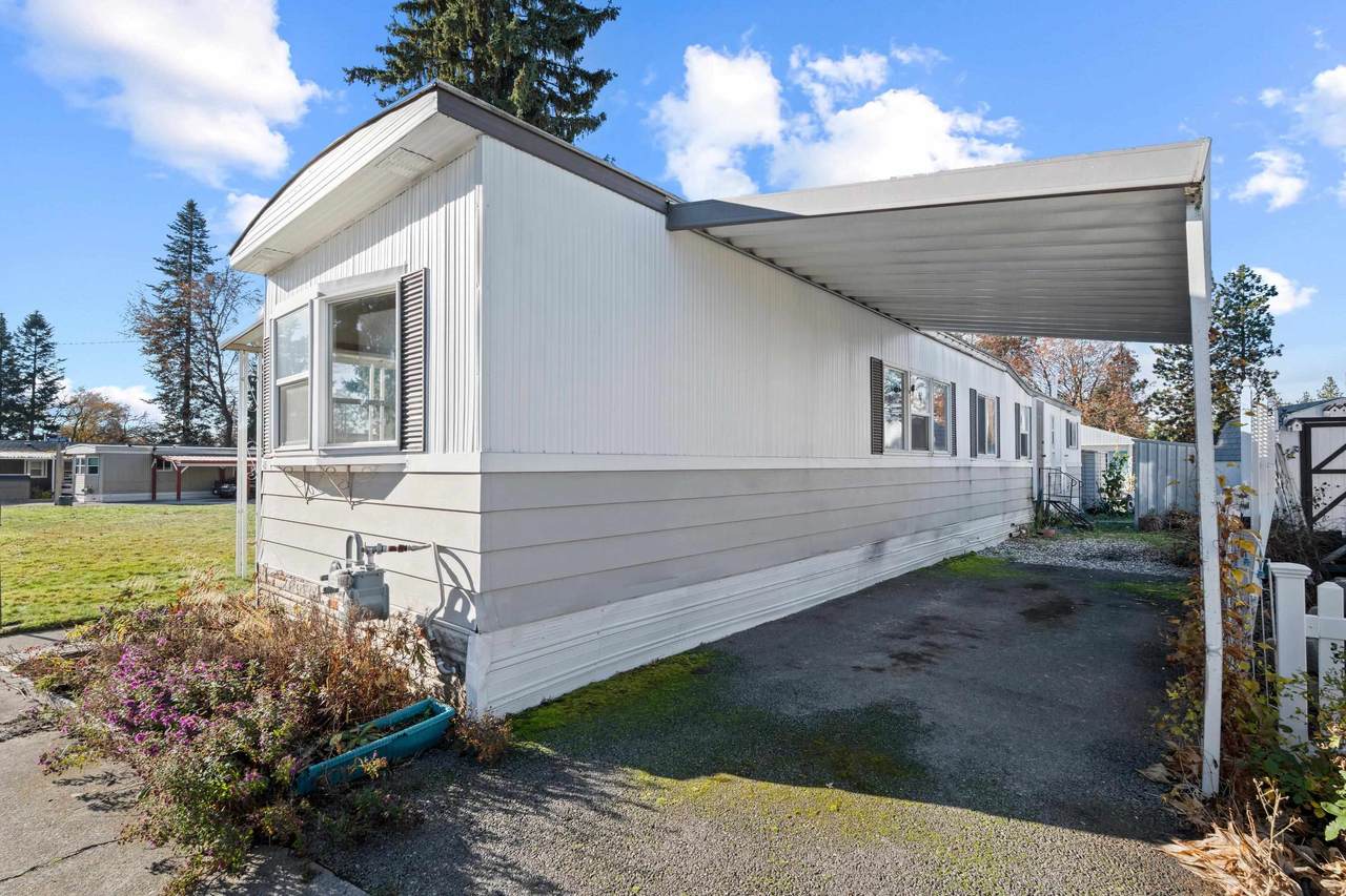 2601-45 Barker Rd - Photo 1