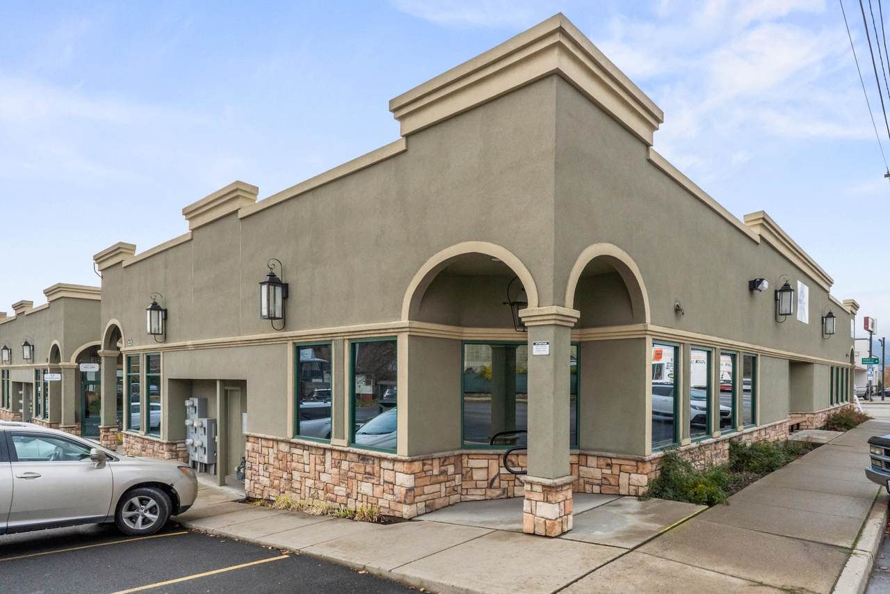 401 1/2 Main St - Photo 1