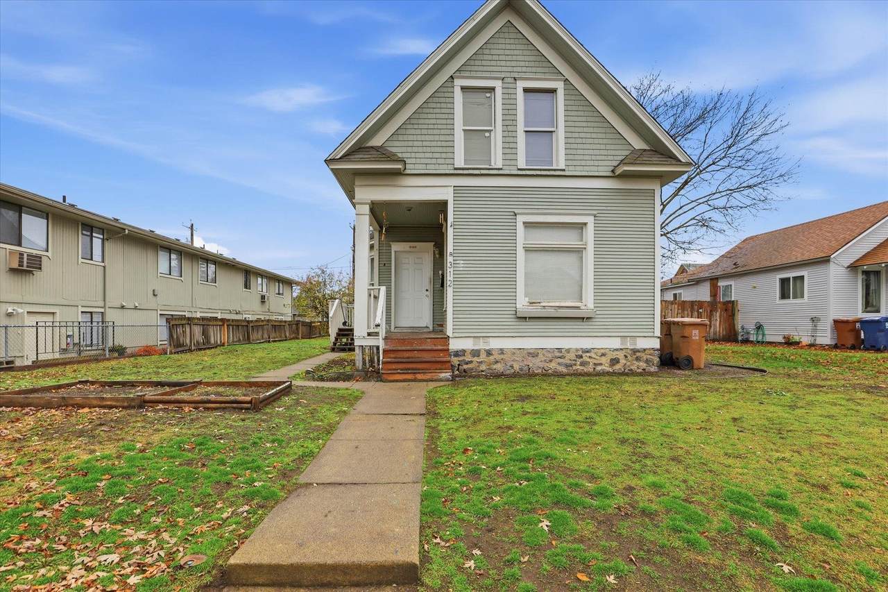 312 Baldwin Ave - Photo 1