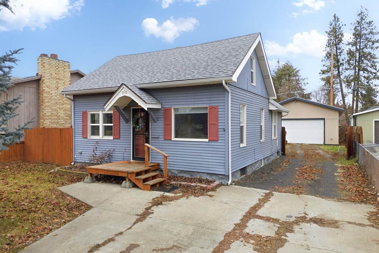 803 39TH Ave - Photo 1