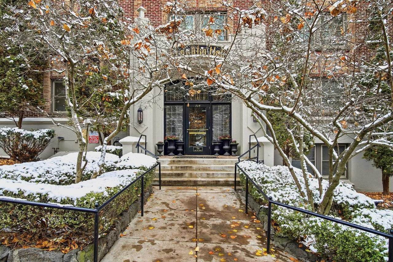 704-Unit 302 6th Ave - Photo 1