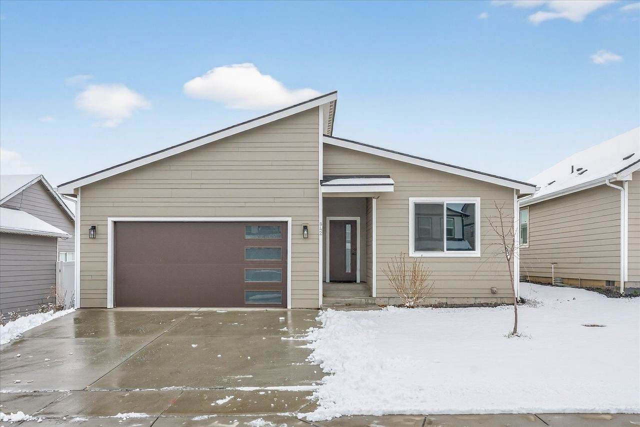 842 Greenfield Rd - Photo 1