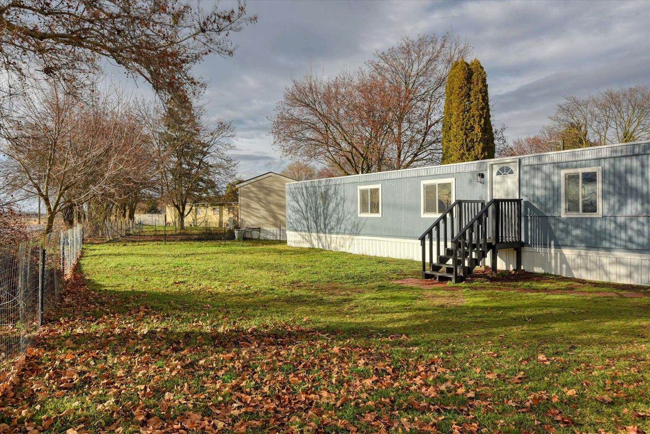 19625-Space #59 Wellesley Ave - Photo 1