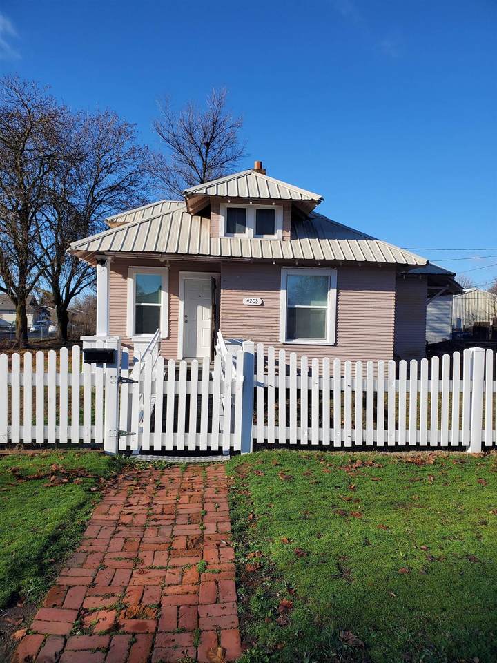 4203 Napa St - Photo 1