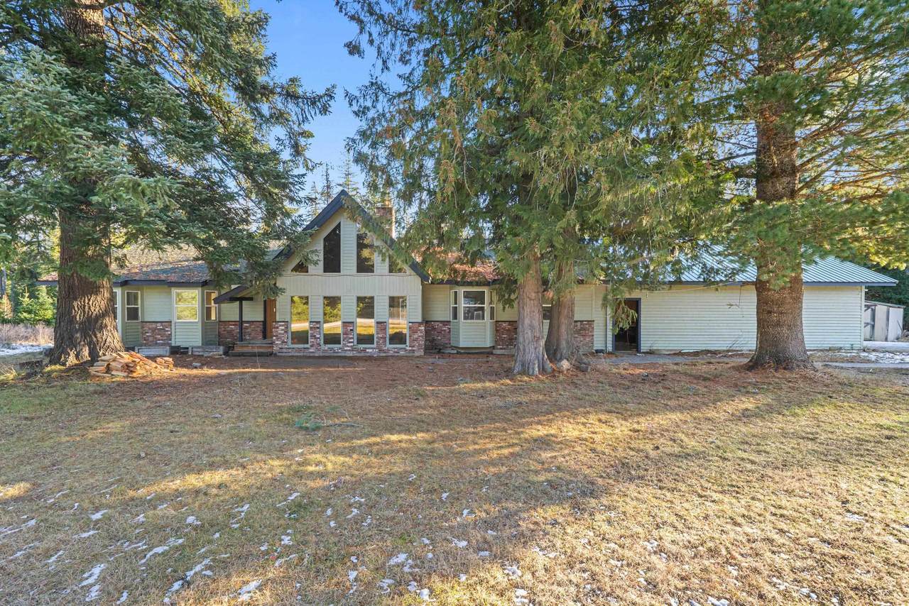 212 Danforth Rd - Photo 1