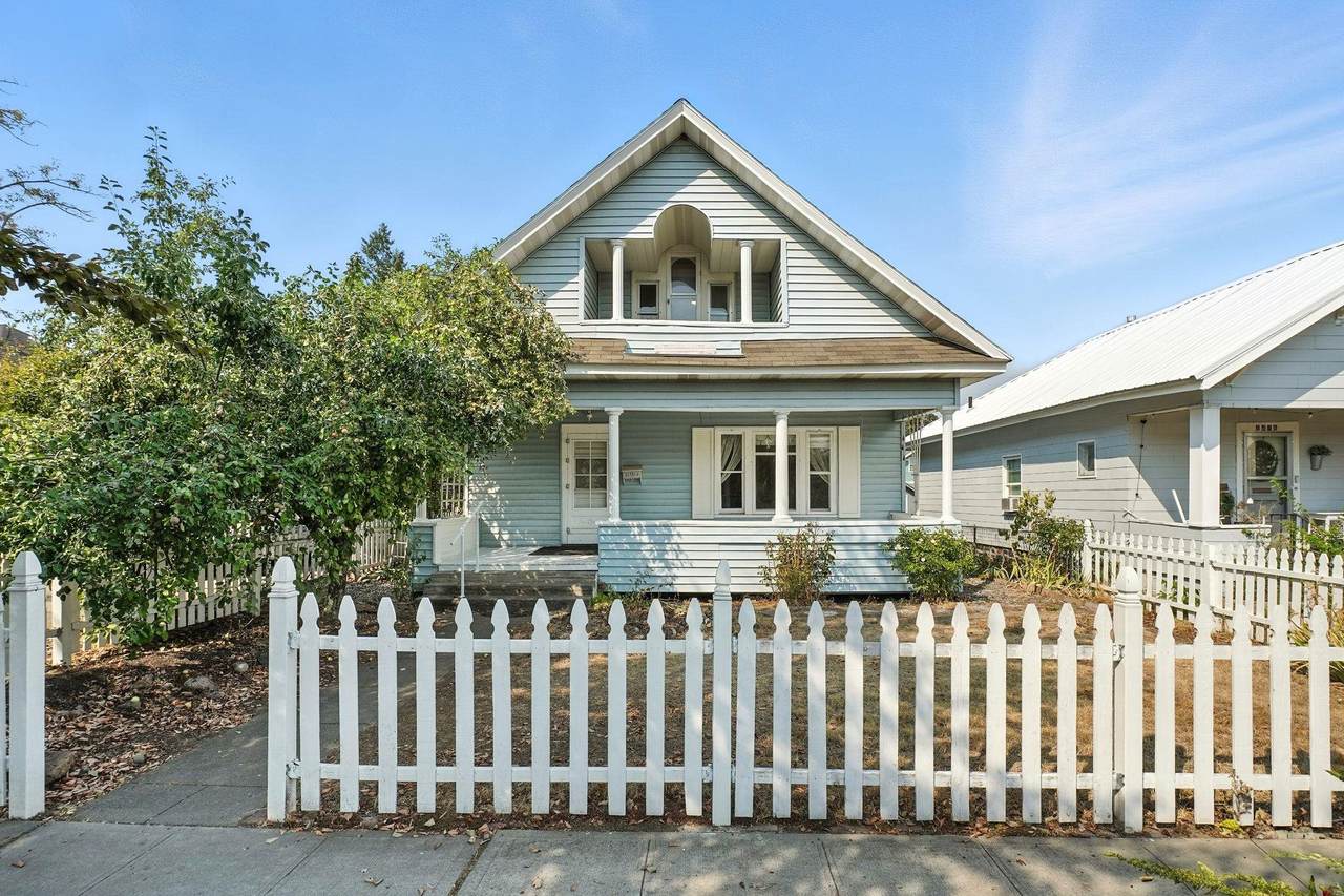 2420 Maxwell Ave - Photo 1