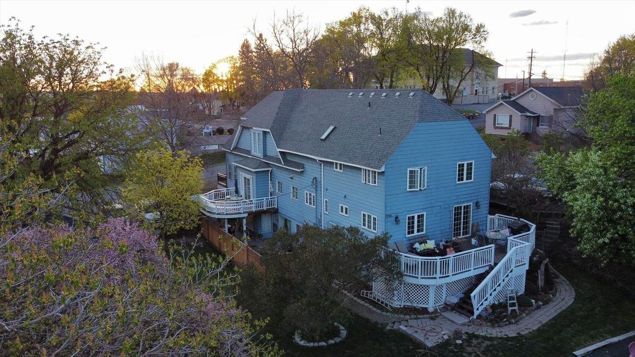 401 4th St - Photo 1