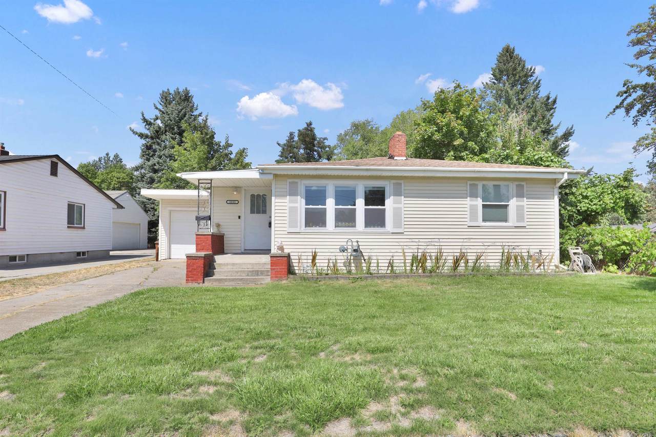 1111 37th Ave - Photo 1