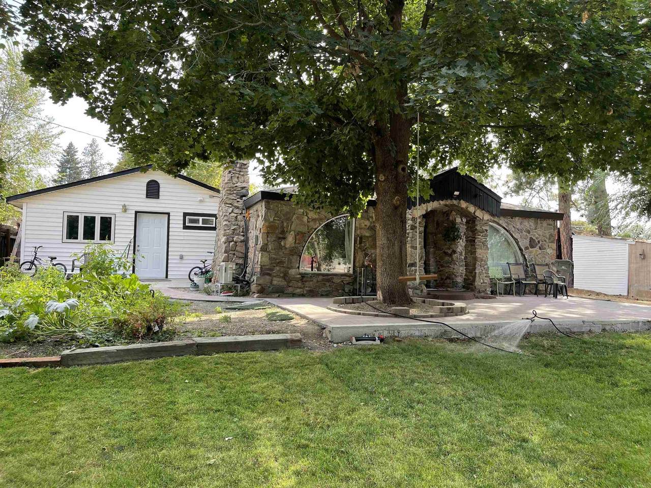 7402 4th Ave - Photo 1